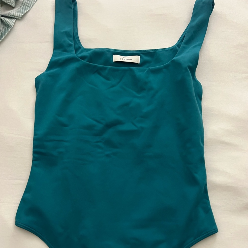 Aritzia Babaton Contour Bodysuit